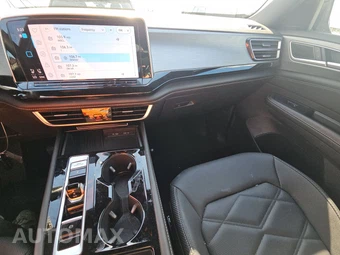 2025 Volkswagen Atlas Cross Sport 2.0T SE w/Technology - miniatura 11