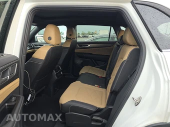 2025 Volkswagen Atlas Cross Sport 2.0T SE w/Technology - miniatura 13