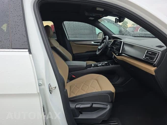 2025 Volkswagen Atlas Cross Sport 2.0T SE w/Technology - miniatura 8