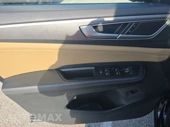 2025 Volkswagen Atlas Cross Sport 2.0T SE w/Technology - miniatura 9