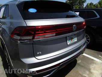 2025 Volkswagen Atlas Cross Sport 2.0T SE w/Technology - miniatura 8