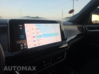 2025 Volkswagen Atlas Cross Sport 2.0T SE w/Technology - miniatura 17