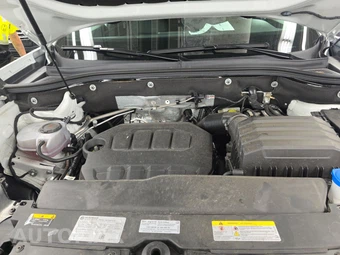 2025 Volkswagen Atlas Cross Sport 2.0T SE w/Technology - miniatura 15