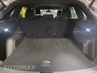 2025 Volkswagen Atlas Cross Sport 2.0T SE w/Technology - miniatura 4