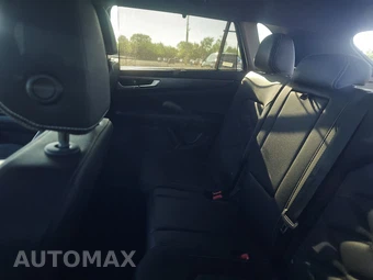 2025 Volkswagen Atlas Cross Sport 2.0T SE w/Technology - miniatura 13
