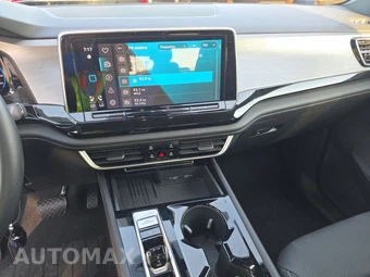 2025 Volkswagen Atlas Cross Sport 2.0T SE w/Technology - miniatura 11