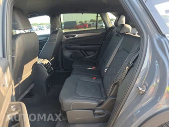 2025 Volkswagen Atlas Cross Sport 2.0T SE w/Technology - miniatura 13