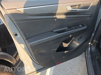 2025 Volkswagen Atlas Cross Sport 2.0T SE w/Technology - miniatura 9