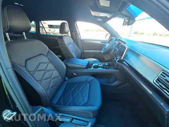 2025 Volkswagen Atlas Cross Sport 2.0T SE w/Technology - miniatura 8