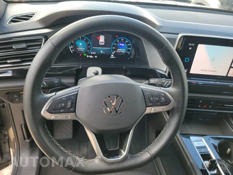 2025 Volkswagen Atlas Cross Sport 2.0T SE w/Technology - miniatura 16