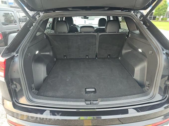2025 Volkswagen Atlas Cross Sport 2.0T SE w/Technology - miniatura 16