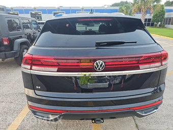 2025 Volkswagen Atlas Cross Sport 2.0T SE w/Technology - miniatura 5