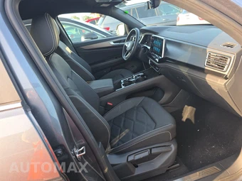 2025 Volkswagen Atlas Cross Sport 2.0T SE w/Technology - miniatura 8