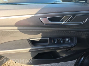 2025 Volkswagen Atlas Cross Sport 2.0T SE w/Technology - miniatura 9