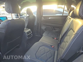 2025 Volkswagen Atlas Cross Sport 2.0T SE w/Technology - miniatura 13