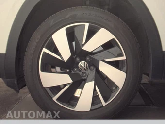 2025 Volkswagen Atlas Cross Sport 2.0T SE w/Technology - miniatura 9