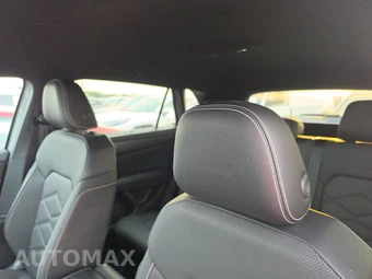2025 Volkswagen Atlas Cross Sport 2.0T SE w/Technology - miniatura 14