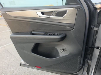 2025 Volkswagen Atlas Cross Sport 2.0T SE w/Technology - miniatura 9
