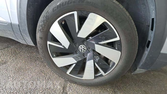 2025 Volkswagen Atlas Cross Sport 2.0T SE w/Technology - miniatura 24
