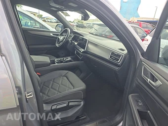 2025 Volkswagen Atlas Cross Sport 2.0T SE w/Technology - miniatura 8
