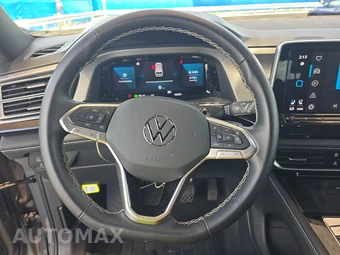 2025 Volkswagen Atlas Cross Sport 2.0T SE w/Technology - miniatura 10