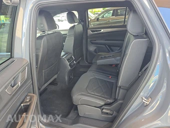 2025 Volkswagen Atlas Cross Sport 2.0T SE w/Technology - miniatura 13
