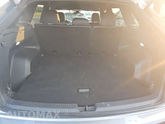 2025 Volkswagen Atlas Cross Sport 2.0T SE w/Technology - miniatura 16