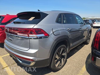 2025 Volkswagen Atlas Cross Sport 2.0T SE w/Technology - miniatura 4