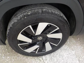 2025 Volkswagen Atlas Cross Sport 2.0T SE w/Technology - miniatura 6