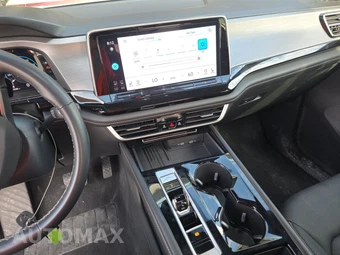 2025 Volkswagen Atlas Cross Sport 2.0T SE w/Technology - miniatura 17