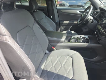 2025 Volkswagen Atlas Cross Sport 2.0T SE w/Technology - miniatura 8