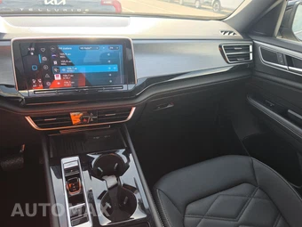 2025 Volkswagen Atlas Cross Sport 2.0T SE w/Technology - miniatura 11