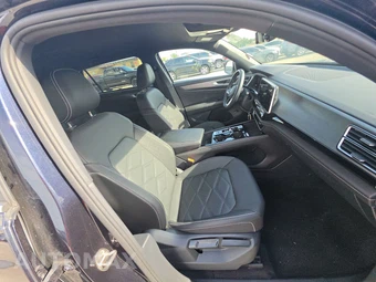 2025 Volkswagen Atlas Cross Sport 2.0T SE w/Technology - miniatura 8