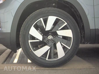 2025 Volkswagen Atlas Cross Sport 2.0T SE w/Technology - miniatura 9