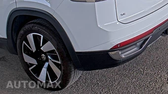 2025 Volkswagen Atlas Cross Sport 2.0T SE w/Technology - miniatura 10