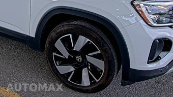 2025 Volkswagen Atlas Cross Sport 2.0T SE w/Technology - miniatura 8