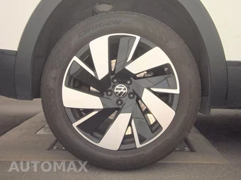 2025 Volkswagen Atlas Cross Sport 2.0T SE w/Technology - miniatura 11