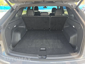 2025 Volkswagen Atlas Cross Sport 2.0T SE w/Technology - miniatura 16