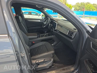2025 Volkswagen Atlas Cross Sport 2.0T SE w/Technology - miniatura 8