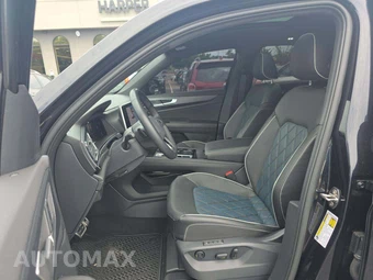 2025 Volkswagen Atlas Cross Sport 2.0T SEL Premium R-Line – miniatura 3