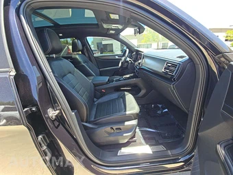 2025 Volkswagen Atlas Cross Sport 2.0T SEL R-Line Black – miniatura 15