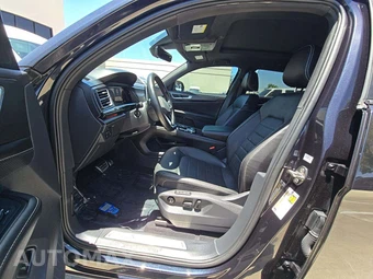 2025 Volkswagen Atlas Cross Sport 2.0T SEL R-Line Black – miniatura 3