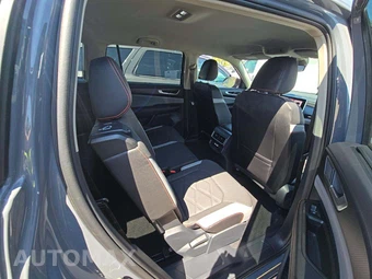 2025 Volkswagen Atlas Peak Edition – miniatura 17