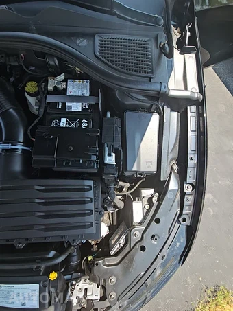 2025 Volkswagen Golf R Black Edition - miniatura 23
