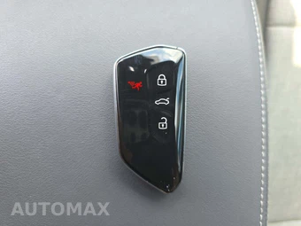 2025 Volkswagen ID.4 Pro – miniatura 8