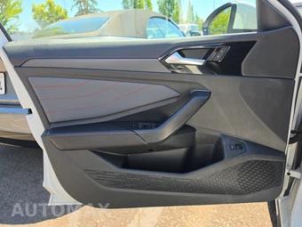 2025 Volkswagen Jetta GLI Autobahn - miniatura 15