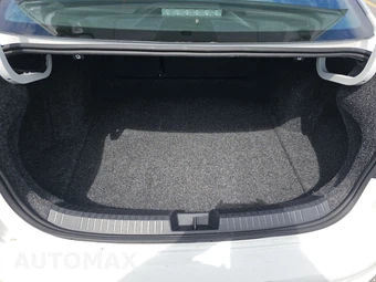 2025 Volkswagen Jetta GLI Autobahn - miniatura 17