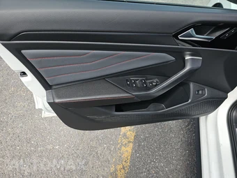 2025 Volkswagen Jetta GLI Autobahn - miniatura 9