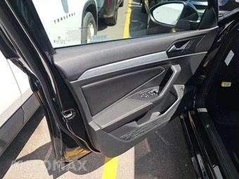 2025 Volkswagen Jetta S - miniatura 9