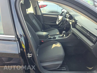 2025 Volkswagen Jetta S – miniatura 8